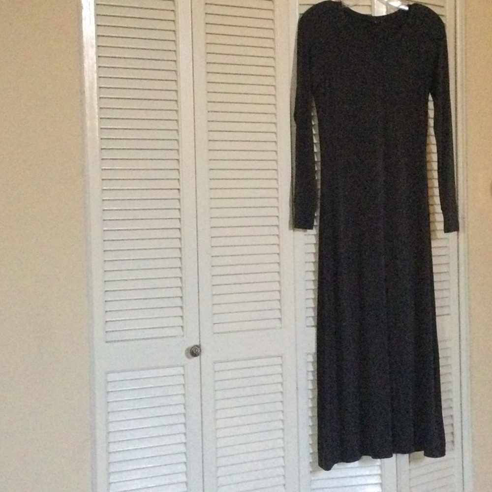 Chic Black Long Sleeve Maxi Dress